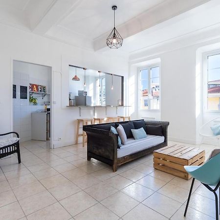 Bright Apartment Old Town Ницца Экстерьер фото