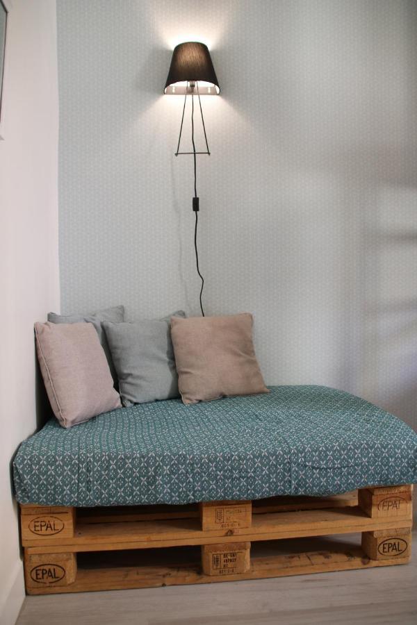 Bright Apartment Old Town Ницца Экстерьер фото